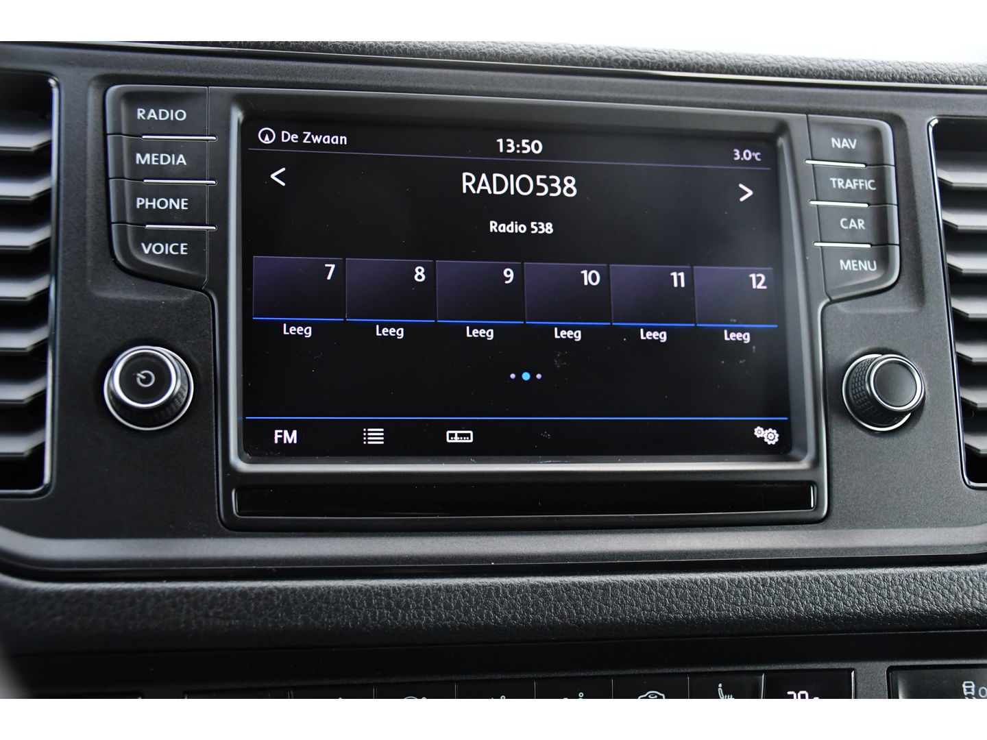 MAN TGE 2.0 L3H3 PB Edition Camera, Cruise, Carplay, LED, Clima, Stoelverwarming, Trekhaak, 140pk, Sensoren, Leder, Uniek!