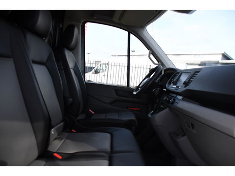 MAN TGE 2.0 L3H3 PB Edition Camera, Cruise, Carplay, LED, Clima, Stoelverwarming, Trekhaak, 140pk, Sensoren, Leder, Uniek!