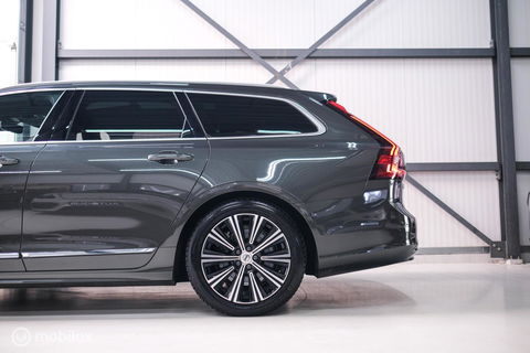 Volvo V90 2.0 T6 AWD Inscription 340 pk | Trekhaak | Panoramadak | Pine Grey | NL auto NAP | Camera | Dealer OH | 1e eigenaar | Zonnescher