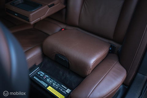 Volvo V90 2.0 T6 AWD Inscription 340 pk | Trekhaak | Panoramadak | Pine Grey | NL auto NAP | Camera | Dealer OH | 1e eigenaar | Zonnescher