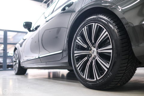 Volvo V90 2.0 T6 AWD Inscription 340 pk | Trekhaak | Panoramadak | Pine Grey | NL auto NAP | Camera | Dealer OH | 1e eigenaar | Zonnescher