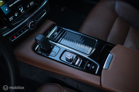 Volvo V90 2.0 T6 AWD Inscription 340 pk | Trekhaak | Panoramadak | Pine Grey | NL auto NAP | Camera | Dealer OH | 1e eigenaar | Zonnescher