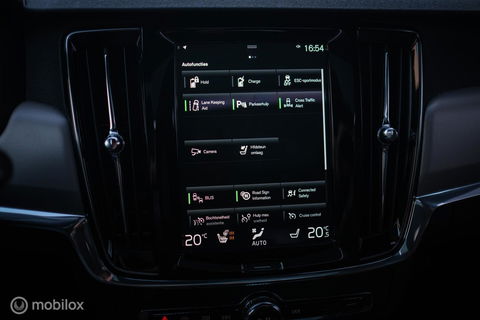 Volvo V90 2.0 T6 AWD Inscription 340 pk | Trekhaak | Panoramadak | Pine Grey | NL auto NAP | Camera | Dealer OH | 1e eigenaar | Zonnescher