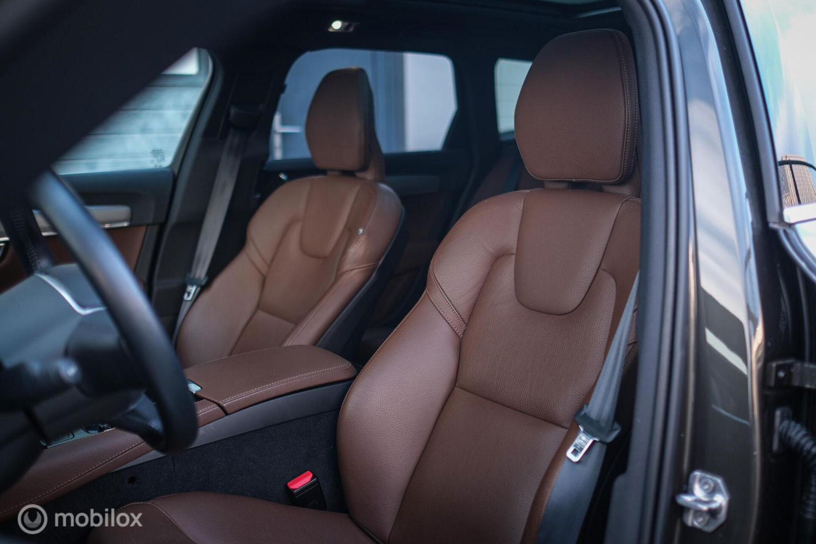 Volvo V90 2.0 T6 AWD Inscription 340 pk | Trekhaak | Panoramadak | Pine Grey | NL auto NAP | Camera | Dealer OH | 1e eigenaar | Zonnescher