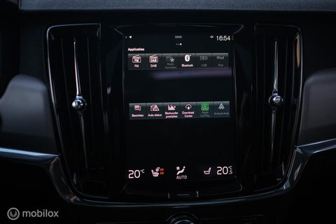 Volvo V90 2.0 T6 AWD Inscription 340 pk | Trekhaak | Panoramadak | Pine Grey | NL auto NAP | Camera | Dealer OH | 1e eigenaar | Zonnescher