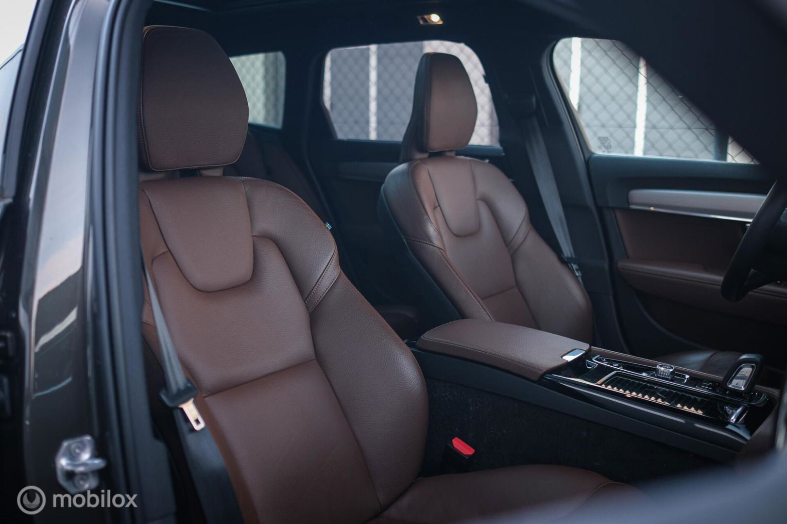 Volvo V90 2.0 T6 AWD Inscription 340 pk | Trekhaak | Panoramadak | Pine Grey | NL auto NAP | Camera | Dealer OH | 1e eigenaar | Zonnescher