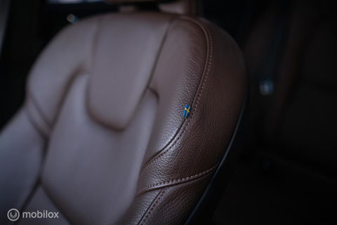 Volvo V90 2.0 T6 AWD Inscription 340 pk | Trekhaak | Panoramadak | Pine Grey | NL auto NAP | Camera | Dealer OH | 1e eigenaar | Zonnescher