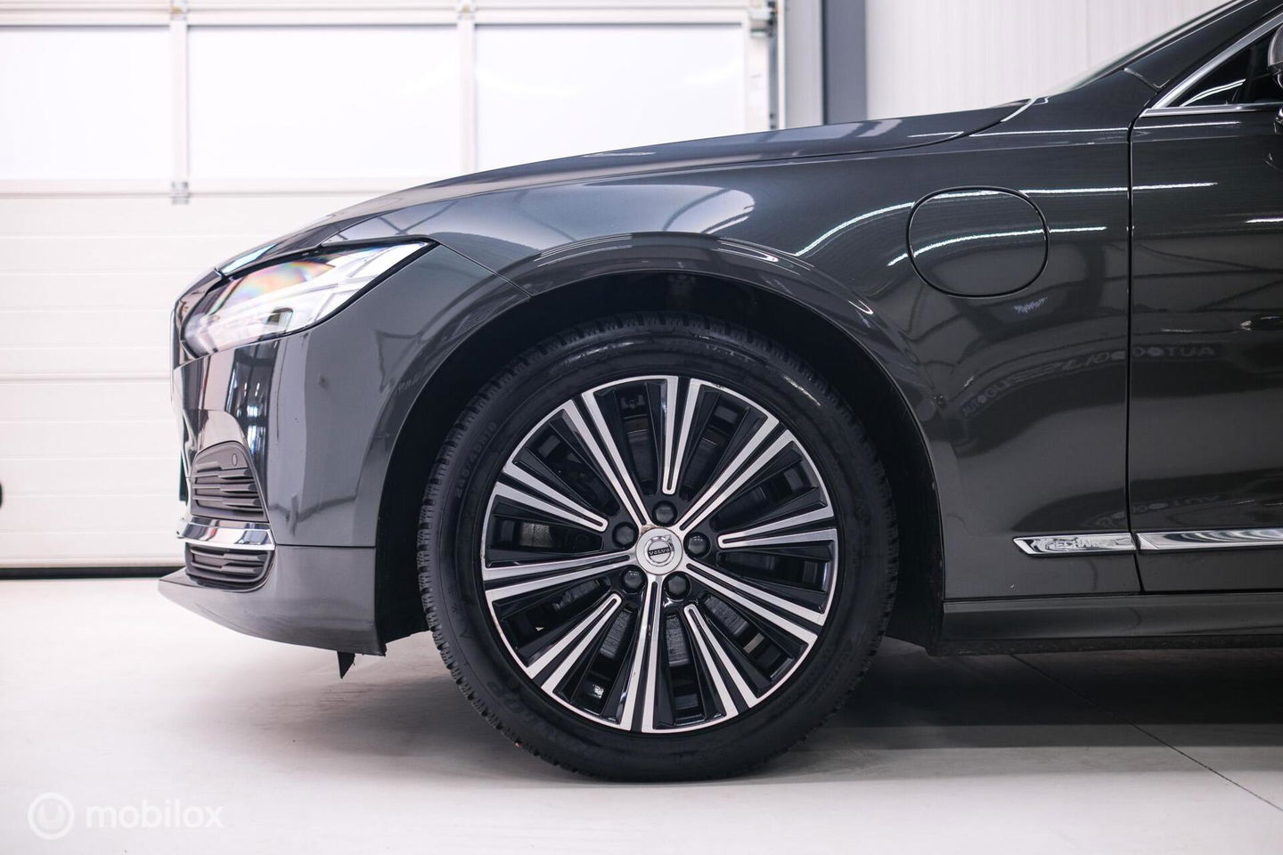 Volvo V90 2.0 T6 AWD Inscription 340 pk | Trekhaak | Panoramadak | Pine Grey | NL auto NAP | Camera | Dealer OH | 1e eigenaar | Zonnescher