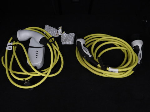 CUPRA Formentor 1.4 eHybrid VZ | SOH 90% | 245pk | Adaptive cruise | Stuurverwarming | Carplay | Sfeerverlichting | Camera | Sportstoelen | Full LED | Half leder | Navigatie | Keyless | PHEV | Plug In