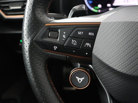 CUPRA Formentor 1.4 eHybrid VZ | SOH 90% | 245pk | Adaptive cruise | Stuurverwarming | Carplay | Sfeerverlichting | Camera | Sportstoelen | Full LED | Half leder | Navigatie | Keyless | PHEV | Plug In