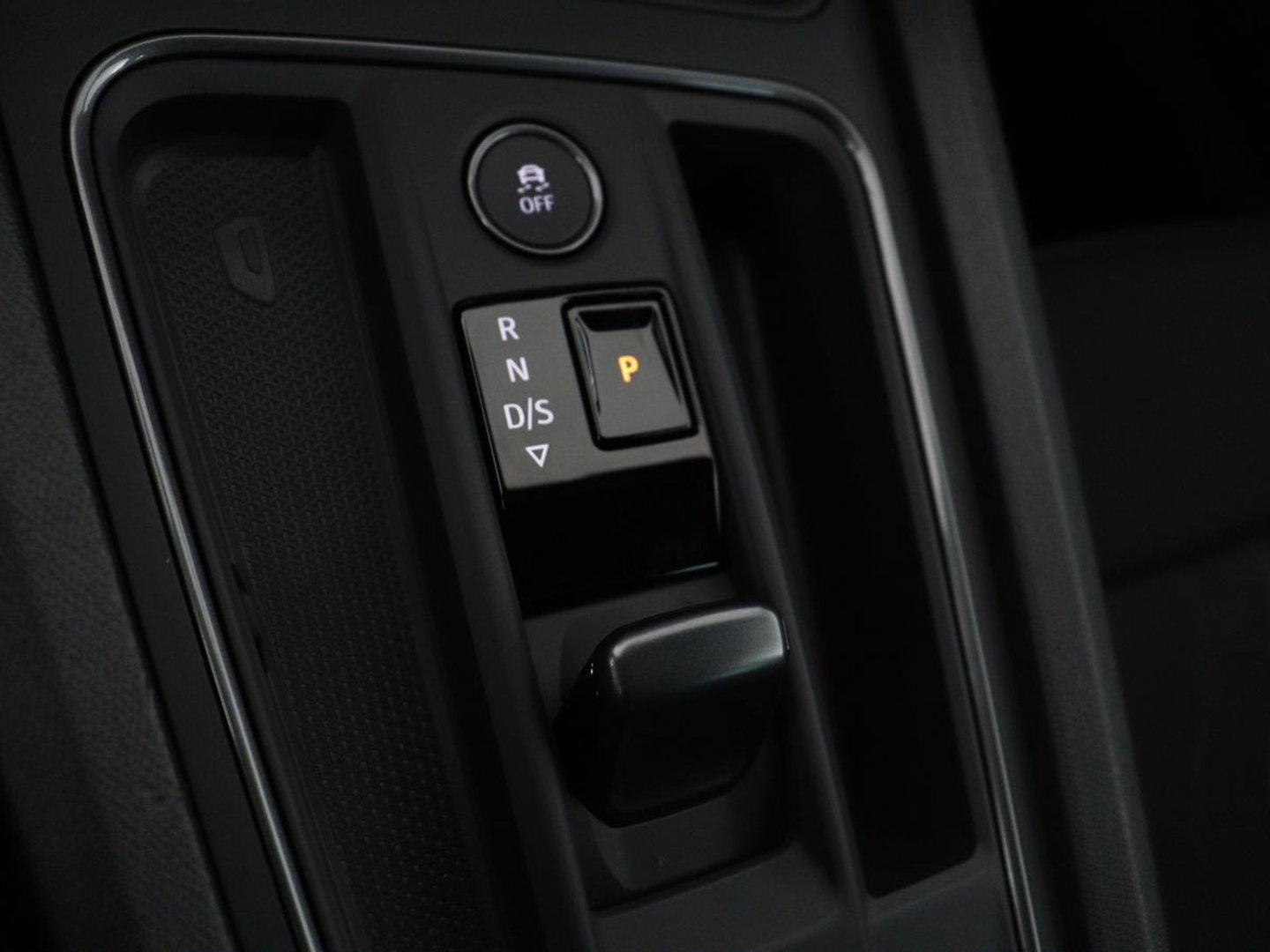 CUPRA Formentor 1.4 eHybrid VZ | SOH 90% | 245pk | Adaptive cruise | Stuurverwarming | Carplay | Sfeerverlichting | Camera | Sportstoelen | Full LED | Half leder | Navigatie | Keyless | PHEV | Plug In