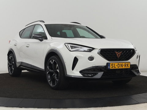 CUPRA Formentor 1.4 eHybrid VZ | SOH 90% | 245pk | Adaptive cruise | Stuurverwarming | Carplay | Sfeerverlichting | Camera | Sportstoelen | Full LED | Half leder | Navigatie | Keyless | PHEV | Plug In