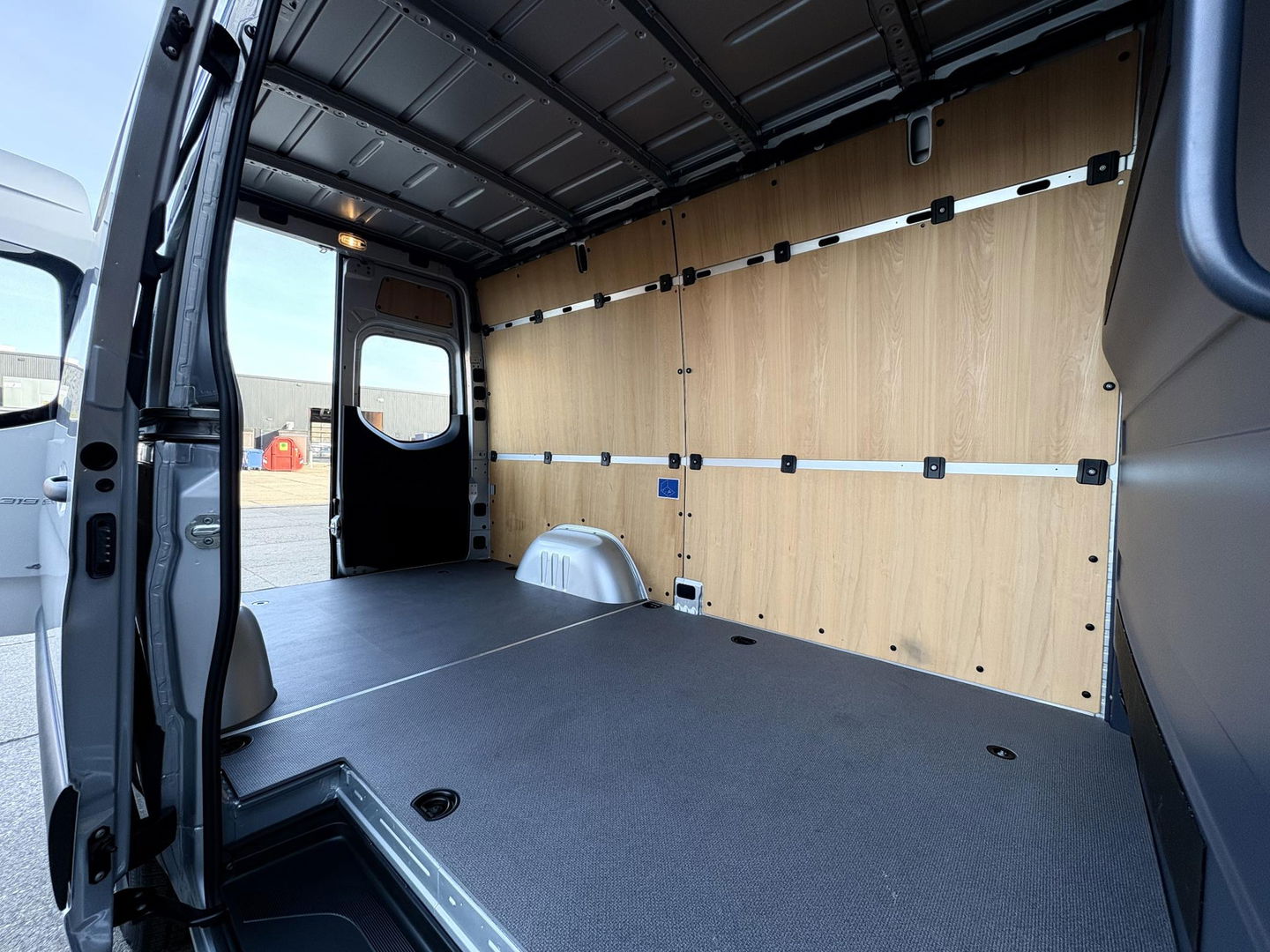 Mercedes-Benz Sprinter 319 CDI L2H2 BPM VRIJ | 4x4 | Chauffeursstoel | CAMERA |