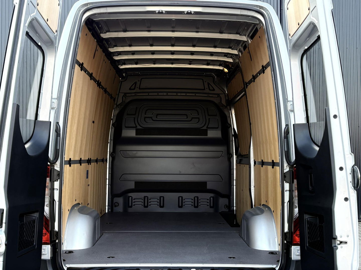 Mercedes-Benz Sprinter 319 CDI L2H2 BPM VRIJ | 4x4 | Chauffeursstoel | CAMERA |