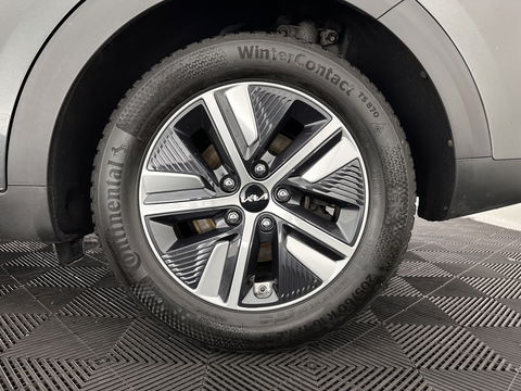 Kia Niro 1.6 GDi Hybrid ExecutiveLine (INCL-BTW) Aut. *PANO |  LEATHER | FULL-LED | NAVI-FULLMAP | DIGI-COCKPIT | HEATED-COMFORTSEATS | CAMERA | DAB+ | KEYLESS | ECC | SHIFTPADDLES | ADAPTIVE-CRUISE | LANE-ASSIST | 16"ALU*