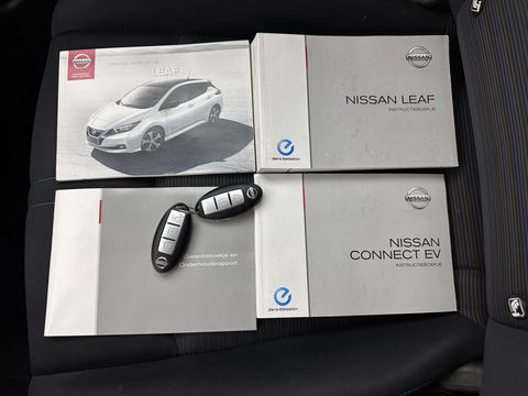 Nissan Leaf Acenta 40 kWh (INCL-BTW) Aut. *HEATPUMP | ADAPTIVE-CRUISE | KEYLESS | TOPVIEW | NAVI-FULLMAP | BLINDSPOT | DAB+ | HEATED-COMFORTSEATS | DIGI-COCKPIT | PRIVACYGLASS | 16"ALU*