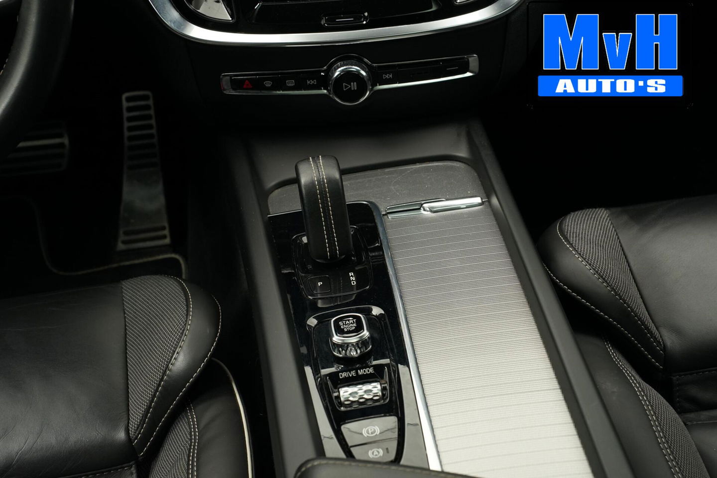 Volvo V60 2.0 B4 R-Design|PANO|H/K AUDIO|STOEL/STUUR.VERW|NAP