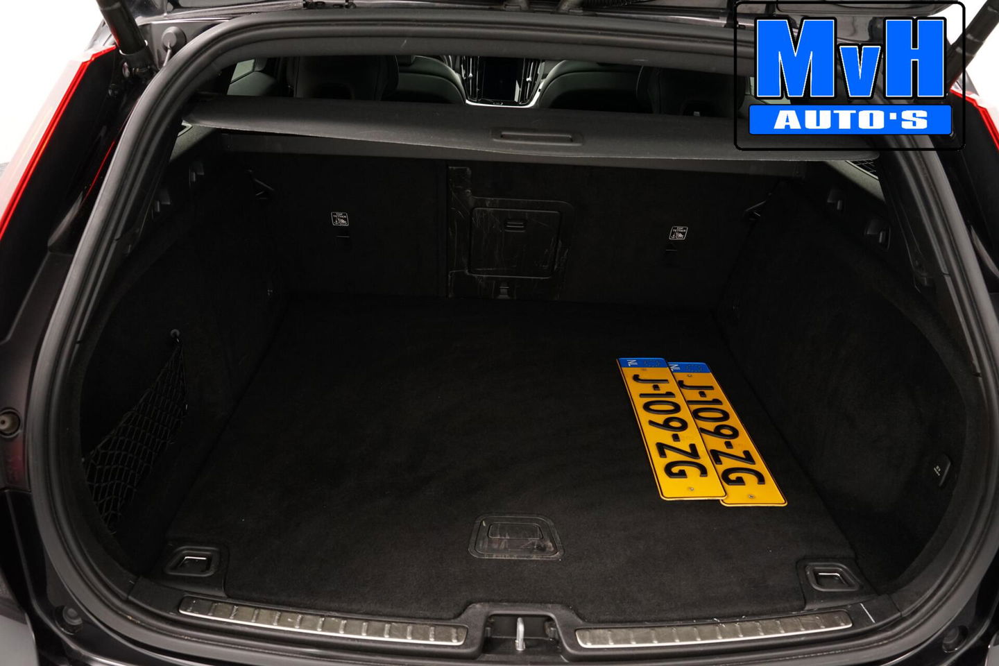 Volvo V60 2.0 B4 R-Design|PANO|H/K AUDIO|STOEL/STUUR.VERW|NAP