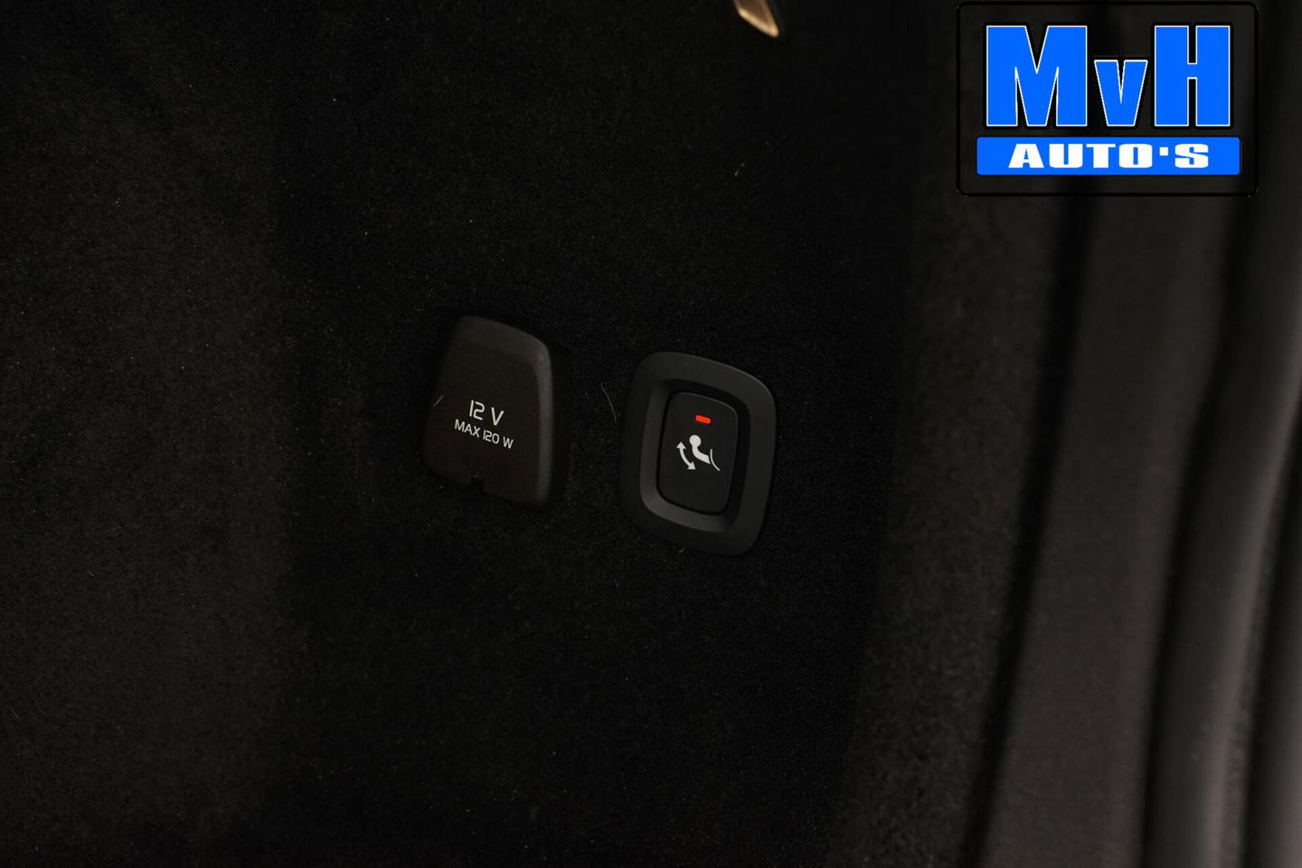 Volvo V60 2.0 B4 R-Design|PANO|H/K AUDIO|STOEL/STUUR.VERW|NAP