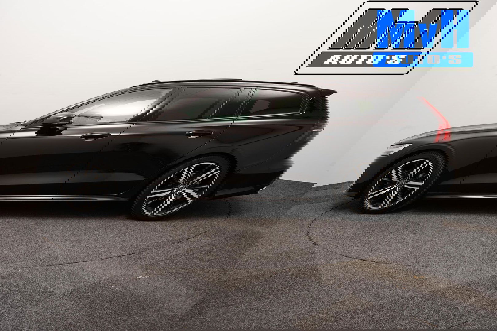 Volvo V60 2.0 B4 R-Design|PANO|H/K AUDIO|STOEL/STUUR.VERW|NAP