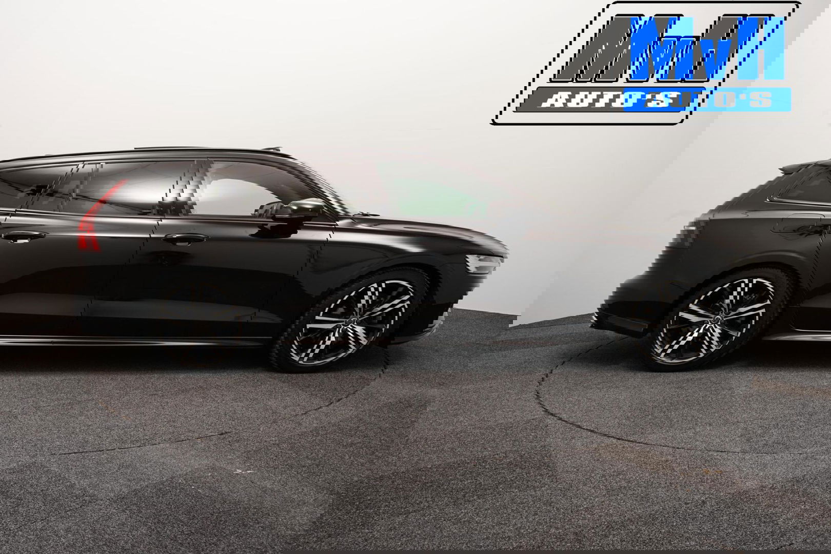 Volvo V60 2.0 B4 R-Design|PANO|H/K AUDIO|STOEL/STUUR.VERW|NAP