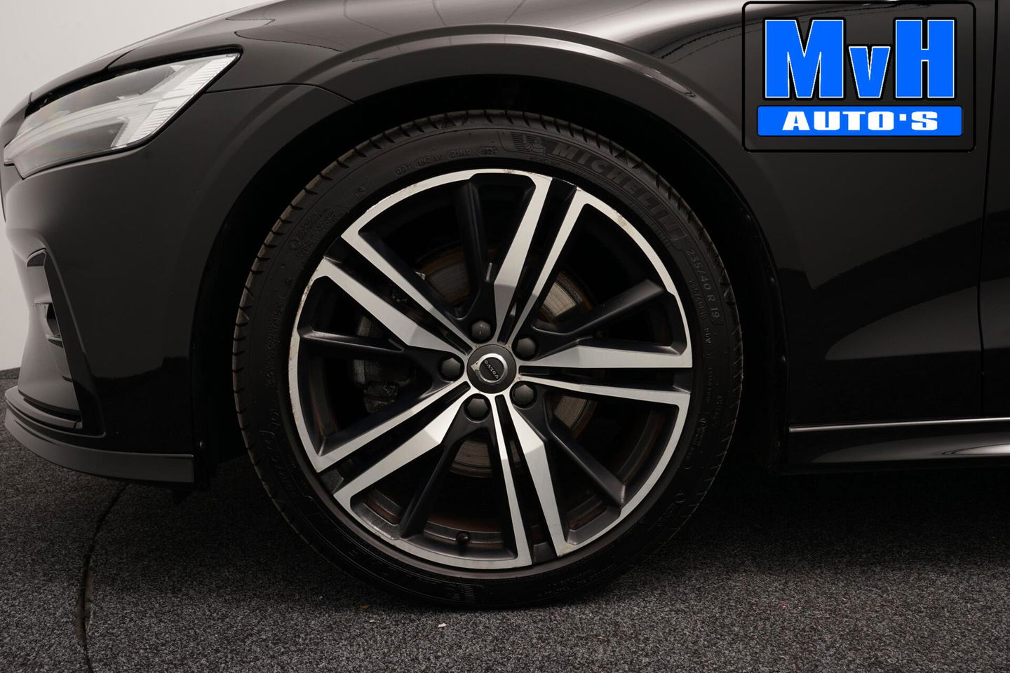 Volvo V60 2.0 B4 R-Design|PANO|H/K AUDIO|STOEL/STUUR.VERW|NAP