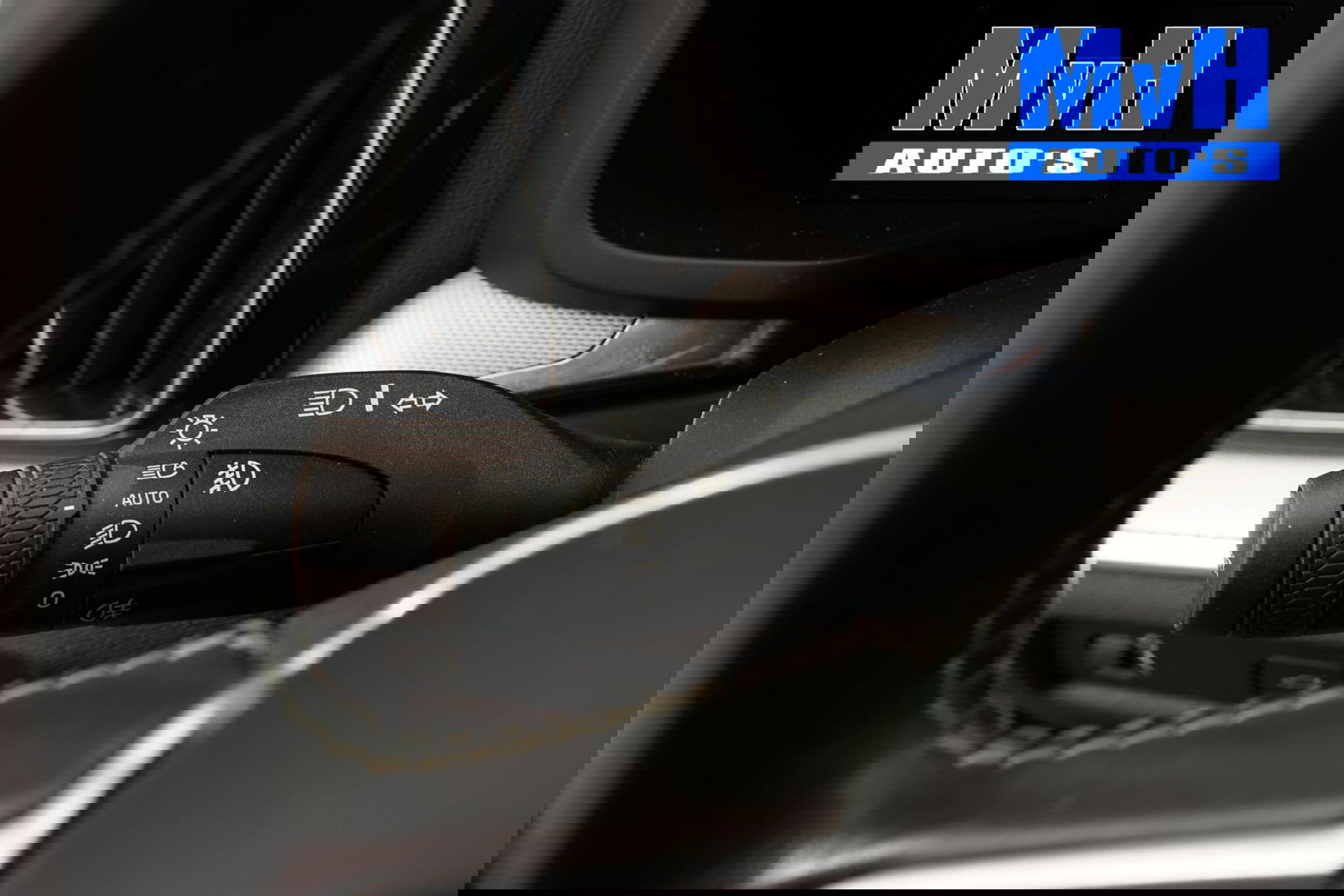 Volvo V60 2.0 B4 R-Design|PANO|H/K AUDIO|STOEL/STUUR.VERW|NAP