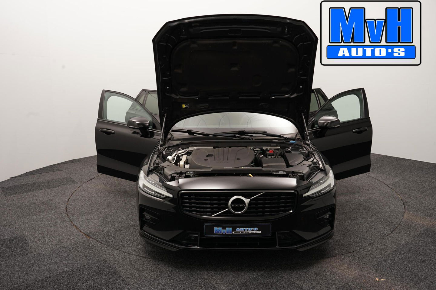 Volvo V60 2.0 B4 R-Design|PANO|H/K AUDIO|STOEL/STUUR.VERW|NAP
