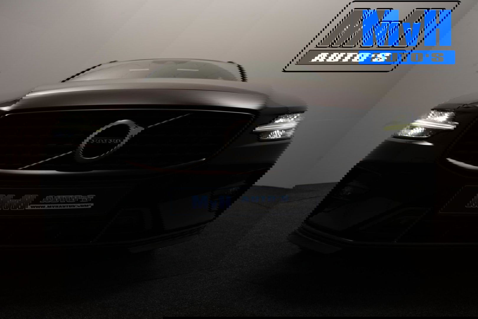 Volvo V60 2.0 B4 R-Design|PANO|H/K AUDIO|STOEL/STUUR.VERW|NAP