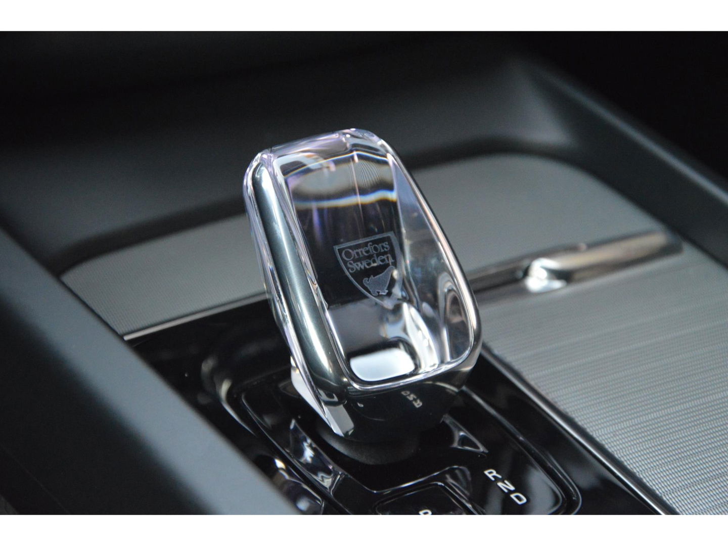 Volvo XC60 T6 Hybride AWD Black Edition | Luchtvering | Bowers & Wilkins | 360° Camera | Head-Up Display | Panoramadak |