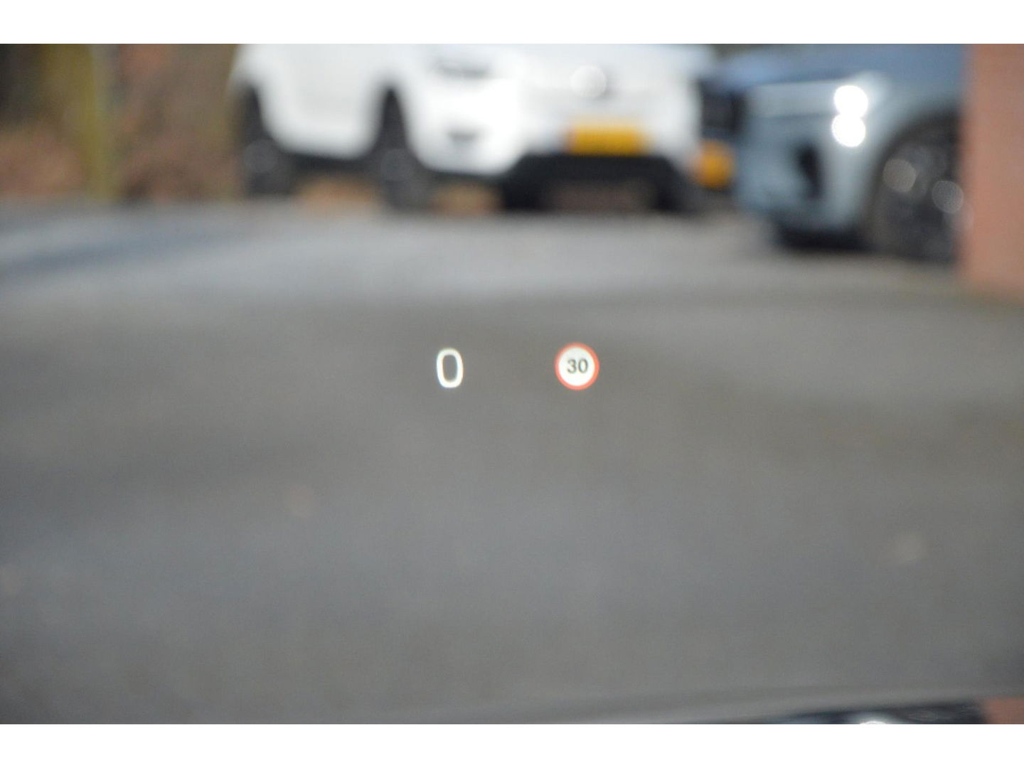 Volvo XC60 T6 Hybride AWD Black Edition | Luchtvering | Bowers & Wilkins | 360° Camera | Head-Up Display | Panoramadak |