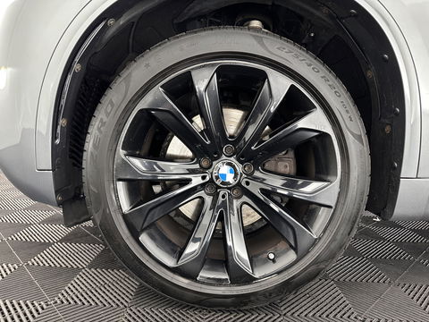 BMW X5 xDrive40d *Right-Hand-Drive* M-Sportpack High Executive [ 7-Pers. ] Aut. *LEATHER | XENON | MEMORY-PACK | HEATED-SPORTSEATS | NAVI-FULLMAP | SHIFTPADDLES | PRIVACYGLASS | ECC | TOWBAR | PDC | CRUISE | 20''ALU*