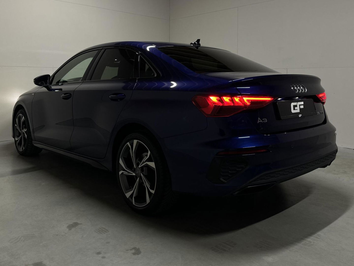 Audi A3 Limousine 35 TFSI S-Line Black Edition CarPlay Camera