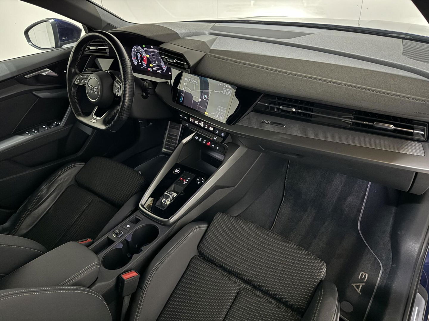 Audi A3 Limousine 35 TFSI S-Line Black Edition CarPlay Camera