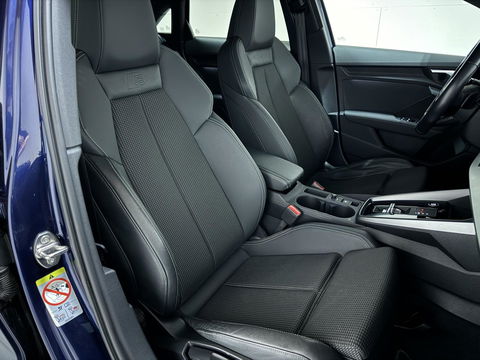 Audi A3 Limousine 35 TFSI S-Line Black Edition CarPlay Camera