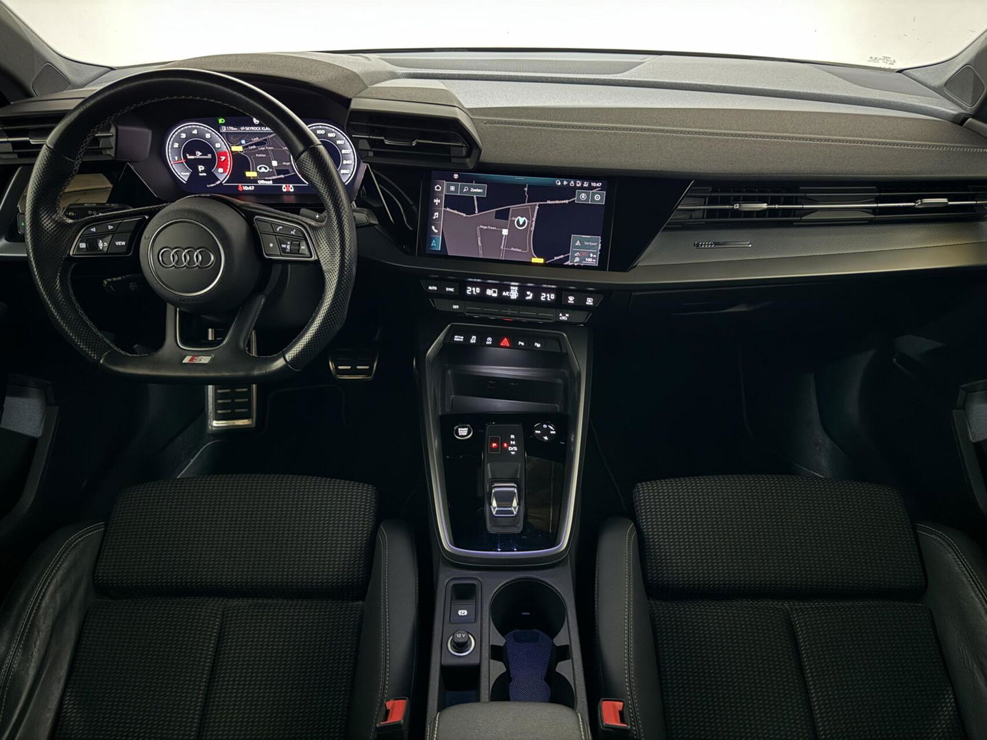 Audi A3 Limousine 35 TFSI S-Line Black Edition CarPlay Camera
