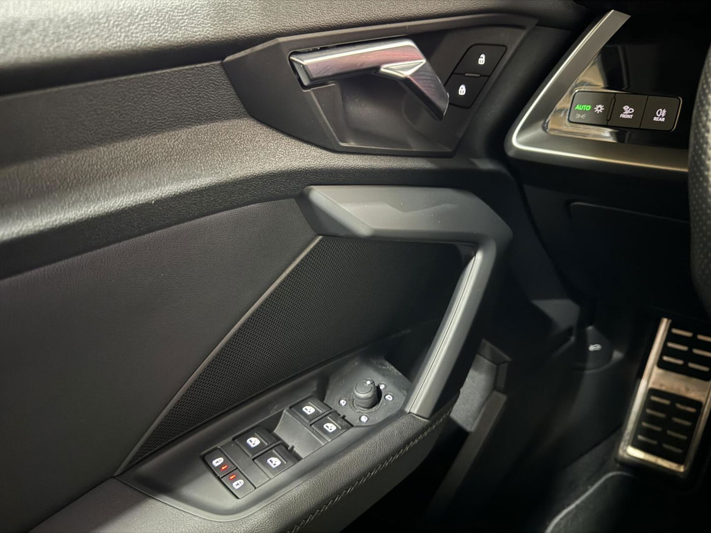 Audi A3 Limousine 35 TFSI S-Line Black Edition CarPlay Camera