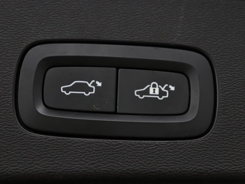 Volvo V60 2.0 T6 Recharge AWD Business Pro | Trekhaak | 360 Camera | Adaptive Cruise | Navigatie | Carplay | Full LED | PHEV | Plug In