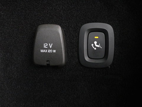 Volvo V60 2.0 T6 Recharge AWD Business Pro | Trekhaak | 360 Camera | Adaptive Cruise | Navigatie | Carplay | Full LED | PHEV | Plug In