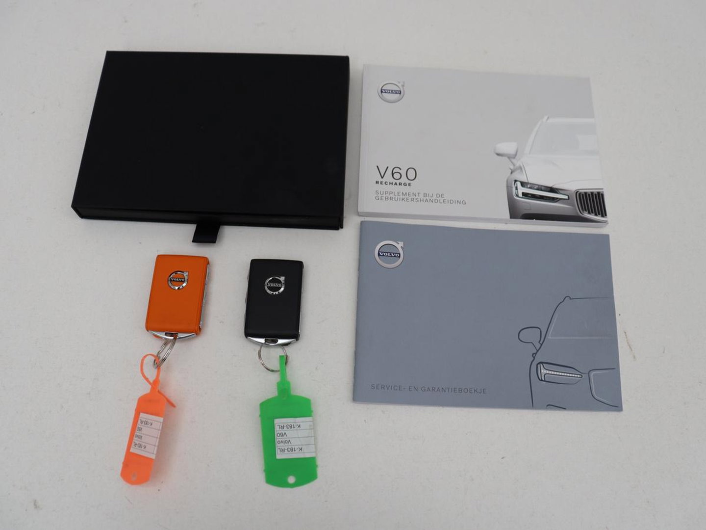 Volvo V60 2.0 T6 Recharge AWD Business Pro | Trekhaak | 360 Camera | Adaptive Cruise | Navigatie | Carplay | Full LED | PHEV | Plug In