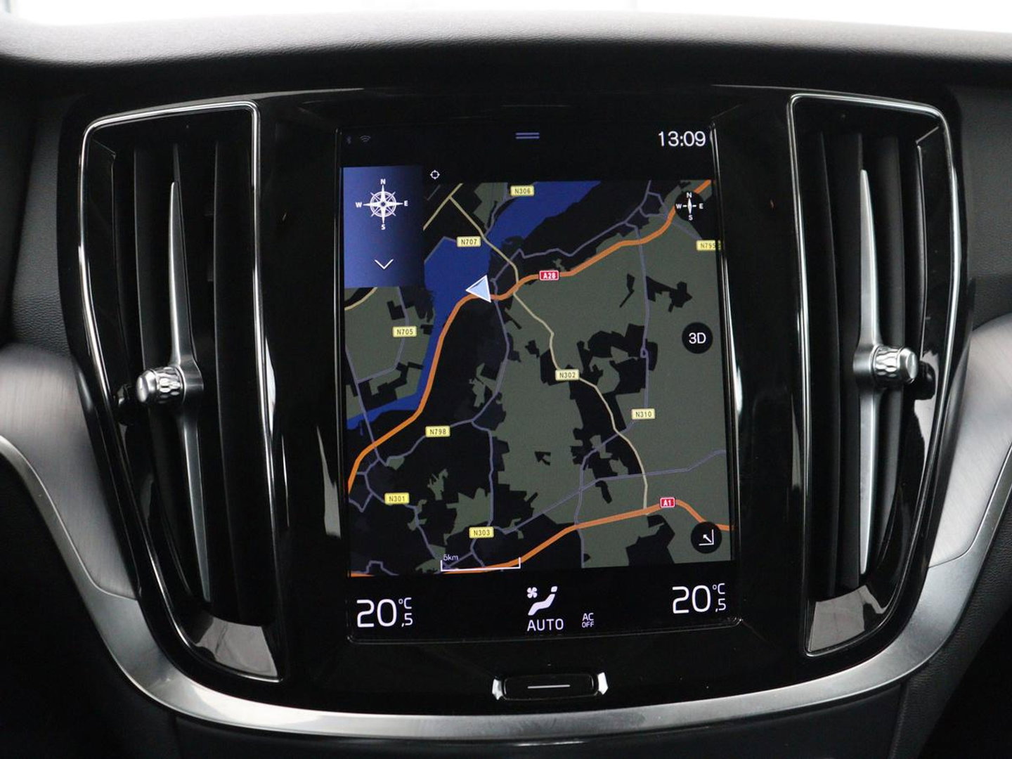 Volvo V60 2.0 T6 Recharge AWD Business Pro | Trekhaak | 360 Camera | Adaptive Cruise | Navigatie | Carplay | Full LED | PHEV | Plug In