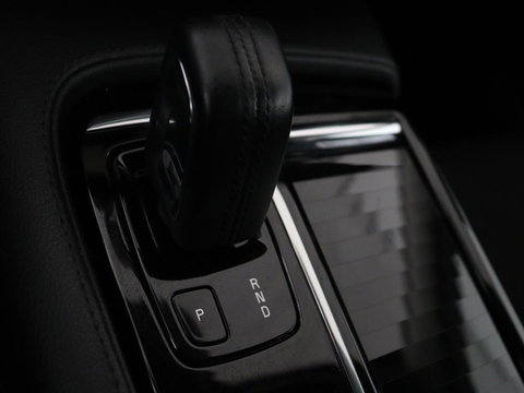 Volvo V60 2.0 T6 Recharge AWD Business Pro | Trekhaak | 360 Camera | Adaptive Cruise | Navigatie | Carplay | Full LED | PHEV | Plug In