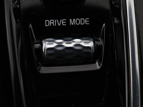 Volvo V60 2.0 T6 Recharge AWD Business Pro | Trekhaak | 360 Camera | Adaptive Cruise | Navigatie | Carplay | Full LED | PHEV | Plug In