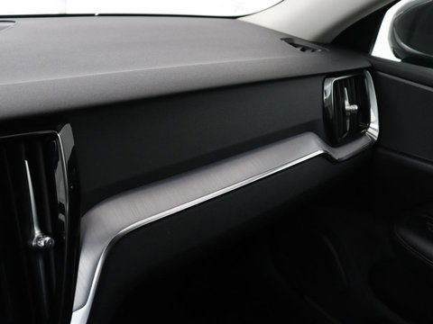 Volvo V60 2.0 T6 Recharge AWD Business Pro | Trekhaak | 360 Camera | Adaptive Cruise | Navigatie | Carplay | Full LED | PHEV | Plug In