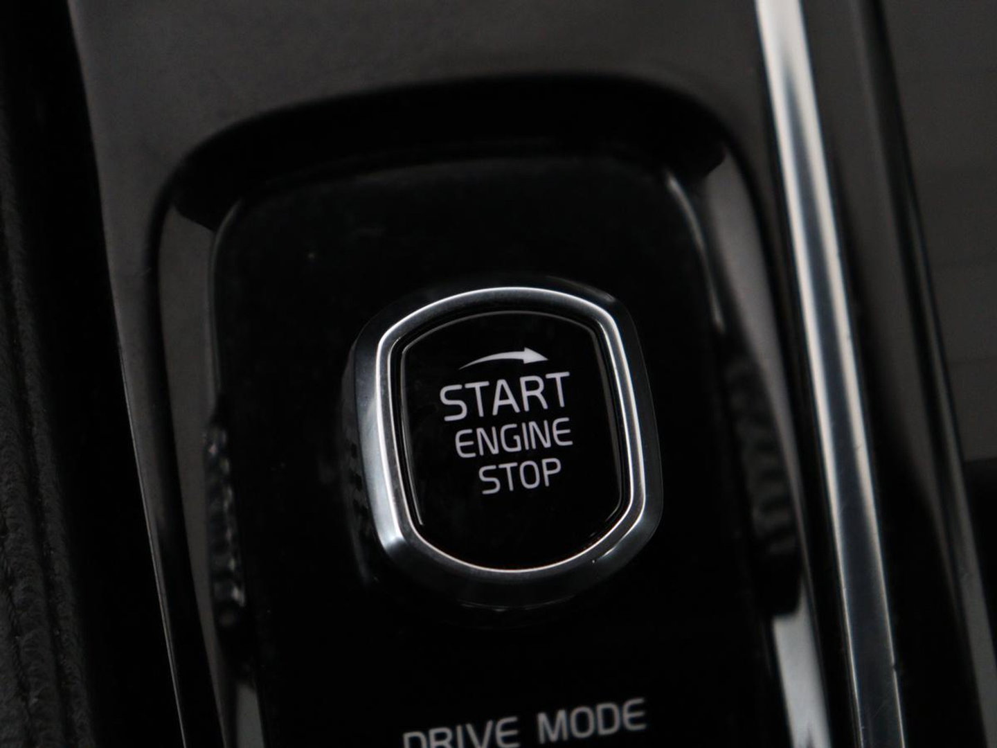 Volvo V60 2.0 T6 Recharge AWD Business Pro | Trekhaak | 360 Camera | Adaptive Cruise | Navigatie | Carplay | Full LED | PHEV | Plug In