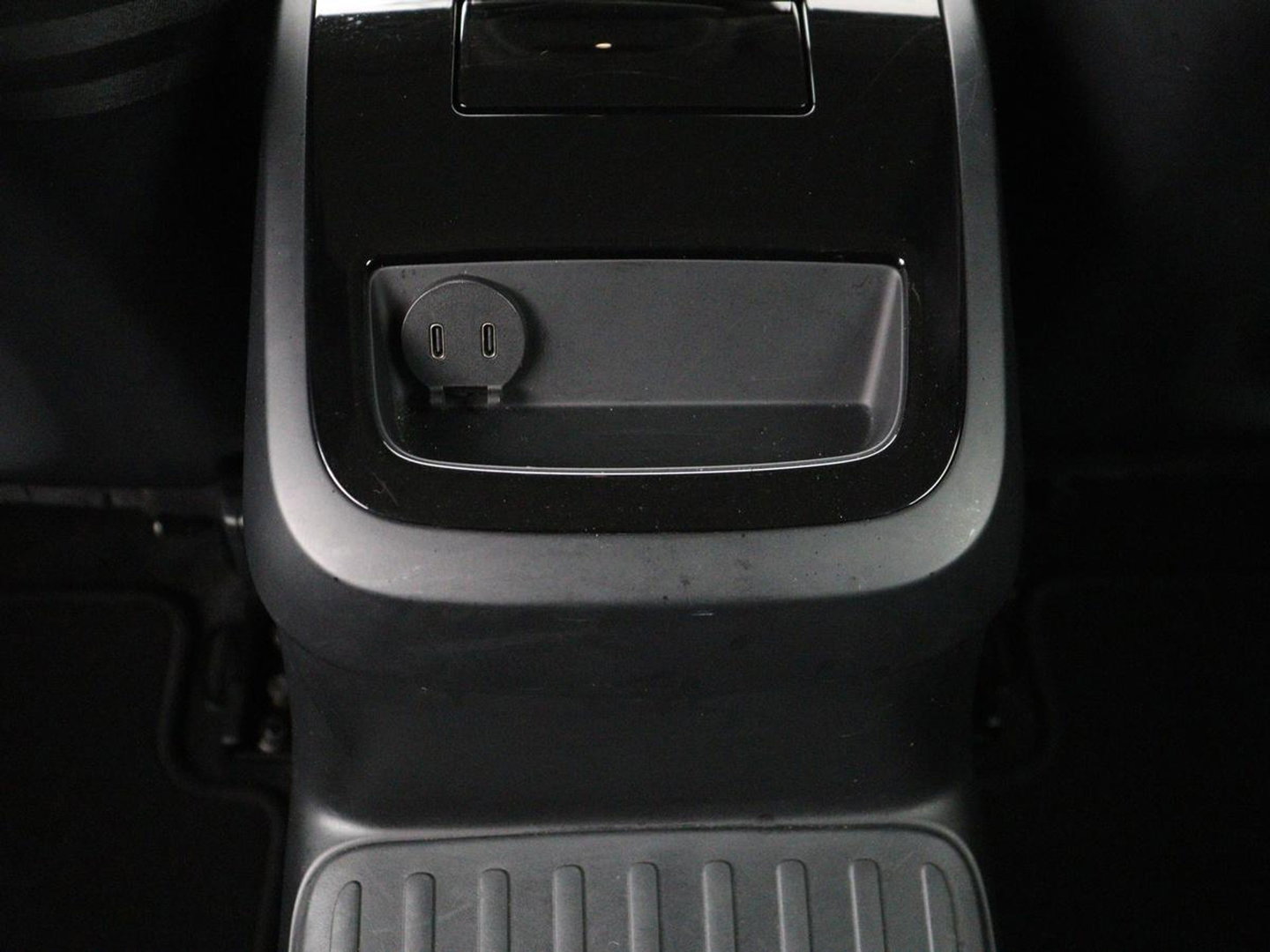 Volvo V60 2.0 T6 Recharge AWD Business Pro | Trekhaak | 360 Camera | Adaptive Cruise | Navigatie | Carplay | Full LED | PHEV | Plug In