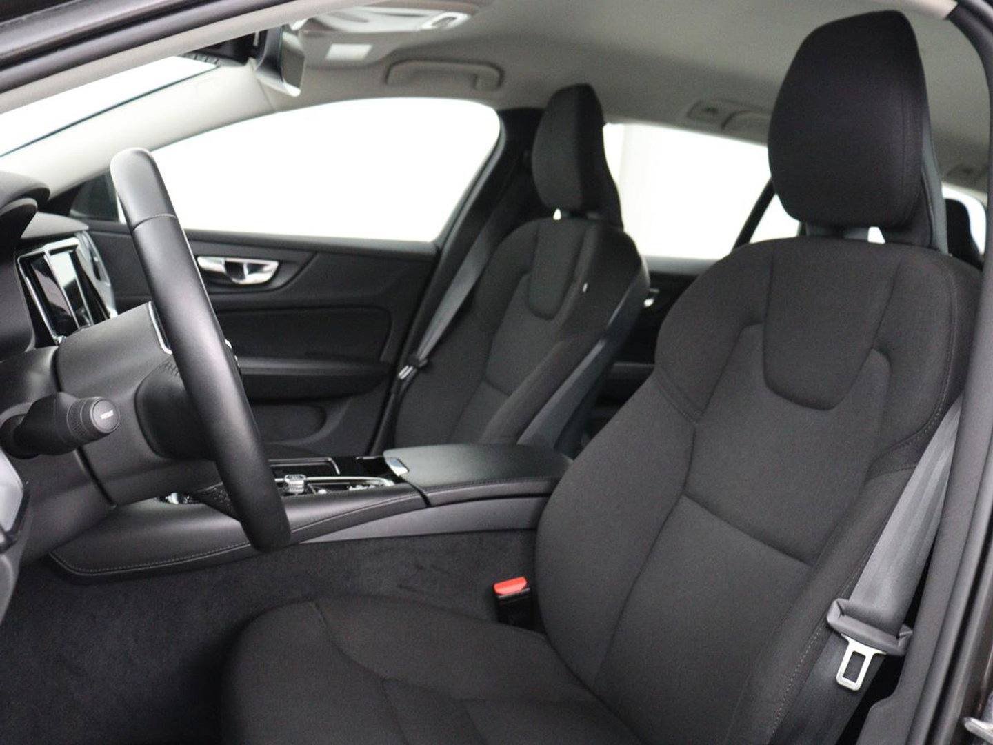 Volvo V60 2.0 T6 Recharge AWD Business Pro | Trekhaak | 360 Camera | Adaptive Cruise | Navigatie | Carplay | Full LED | PHEV | Plug In