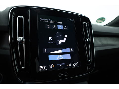 Volvo XC40 1.5 T5 Plug-in hybrid Plus Dark Facelift | Trekhaak elek. | 20 inch | elek. Sportstoelen | H&K Audio |