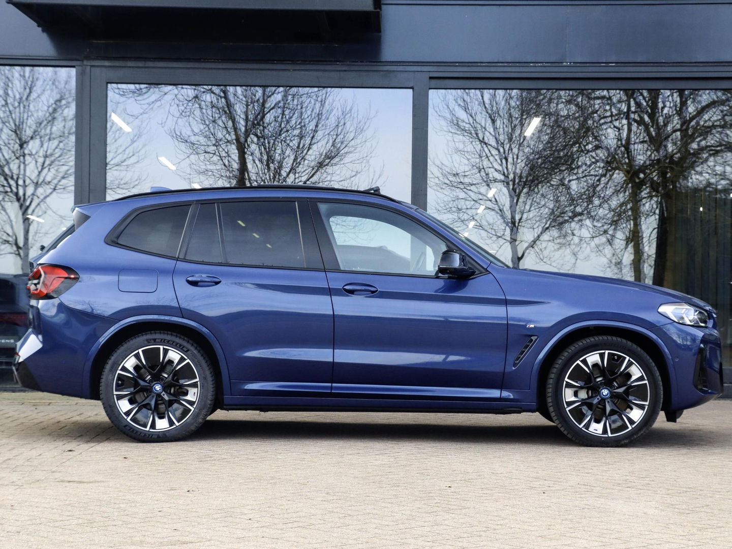 BMW iX3 High Executive 80 kWh M Sport Pano Laser ACC Harman Kardon Trekhaak