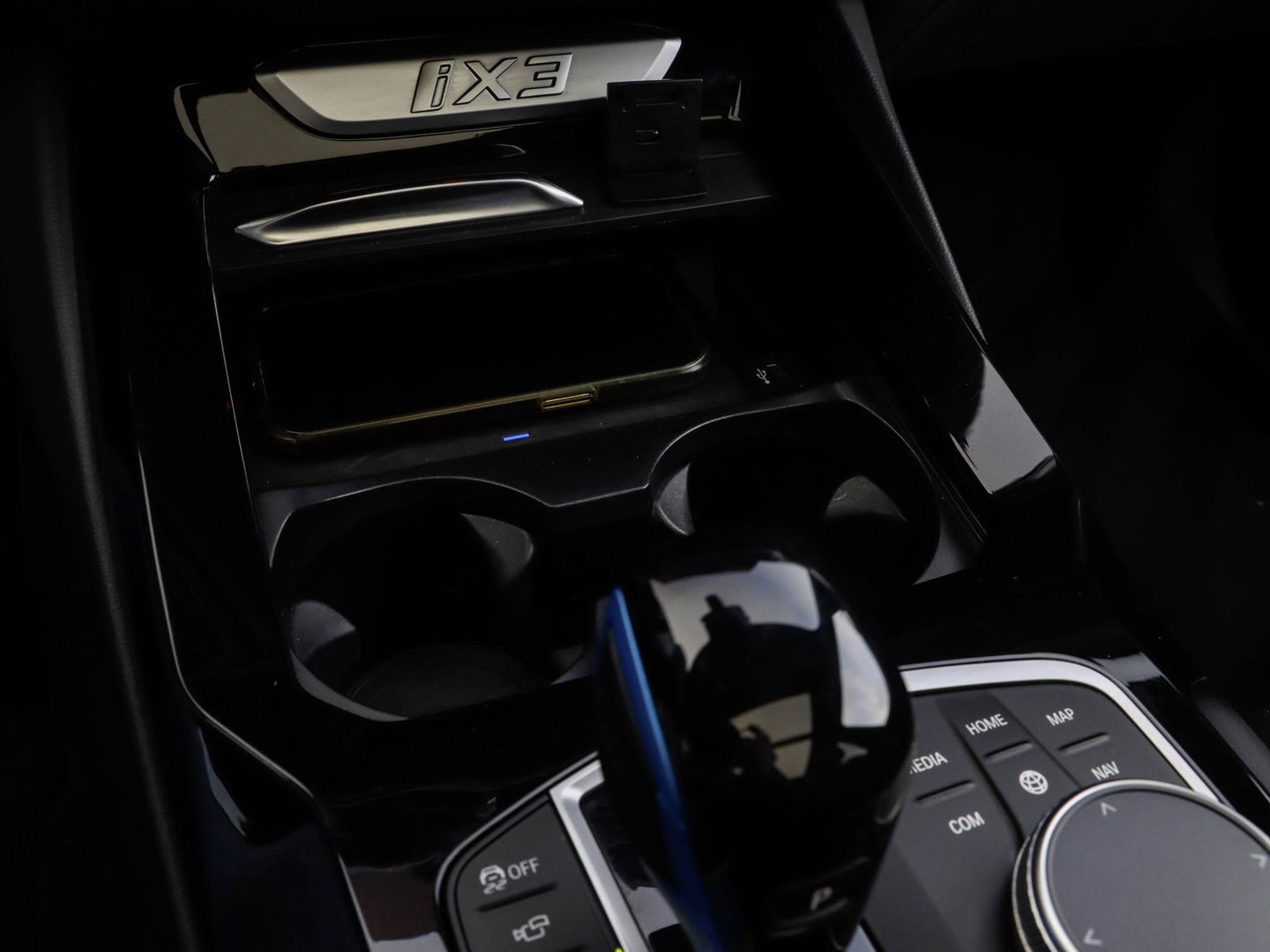 BMW iX3 High Executive 80 kWh M Sport Pano Laser ACC Harman Kardon Trekhaak